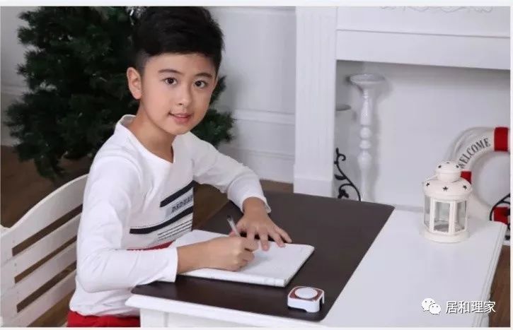 做作业玩电脑冻手冻脚怎么办？别告诉我，你没听说过电热桌垫！