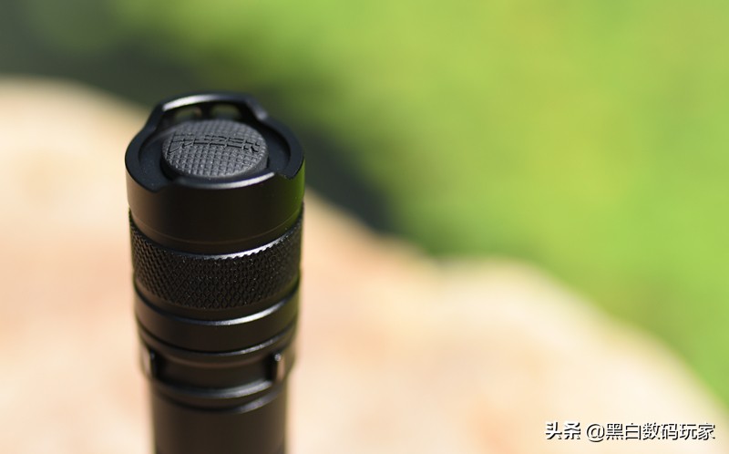 手中的EDC不能少了WUBEN务本E10