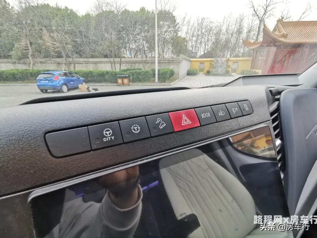 依维柯赛德房车猎鹰2号,南京依维柯新款房车c型房车