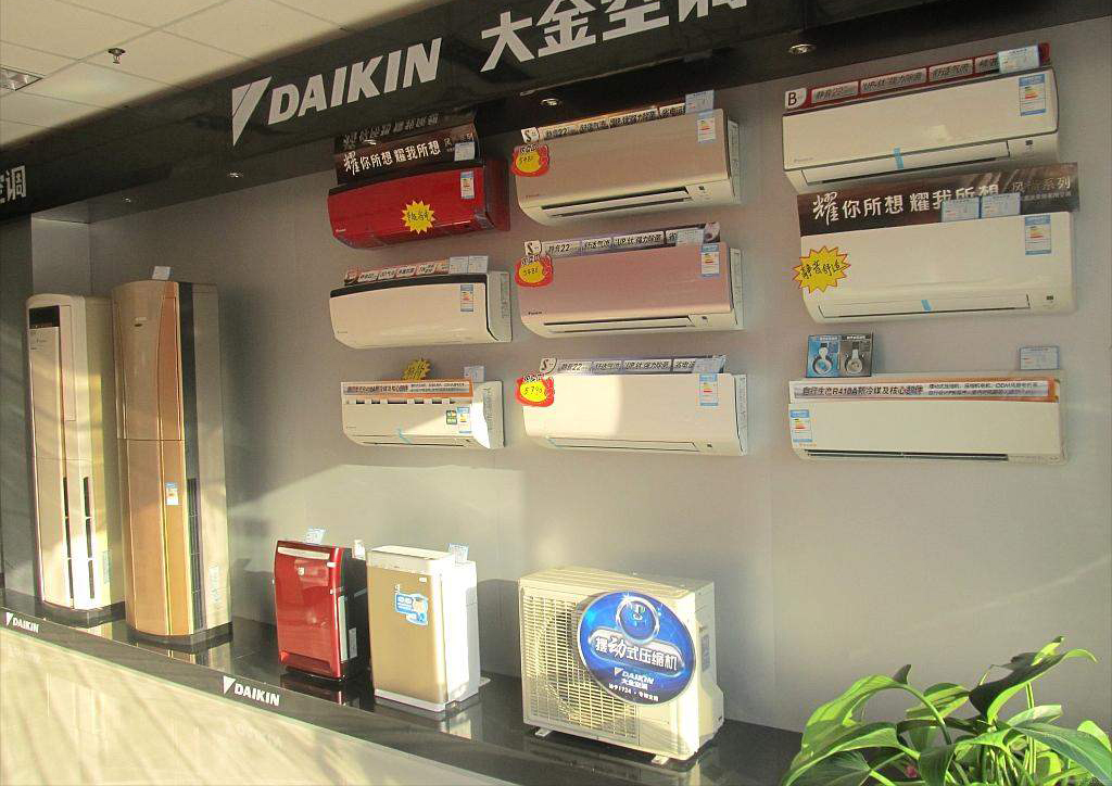 柜机空调圆柱形和方形哪个好看,柜机空调是方形的好还是圆形的好