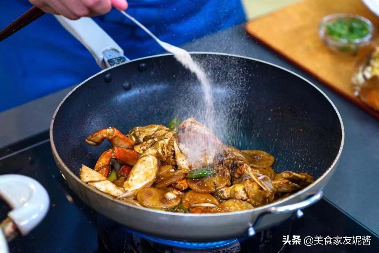 怎么样做香酥蟹,葱姜爆蟹教程