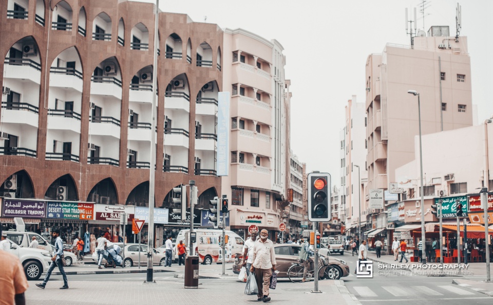 迪拜中国人打工者的真实生活,迪拜繁华城市真实生活