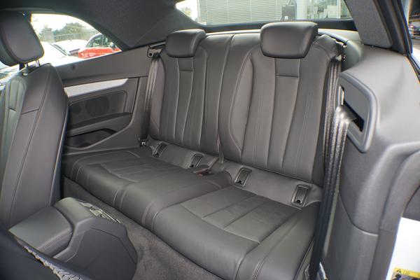 奥迪a5和奥迪a6l哪个比较好,奥迪a5豪华动感型沉浸体验