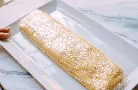 炸油条原来这么简单吃一根就上瘾,香酥不用一滴水和面的小油条做法