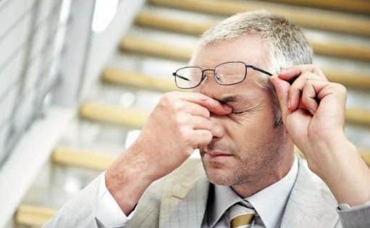 左右眼皮跳有科学依据吗,为什么左眼皮跳就会有坏事发生