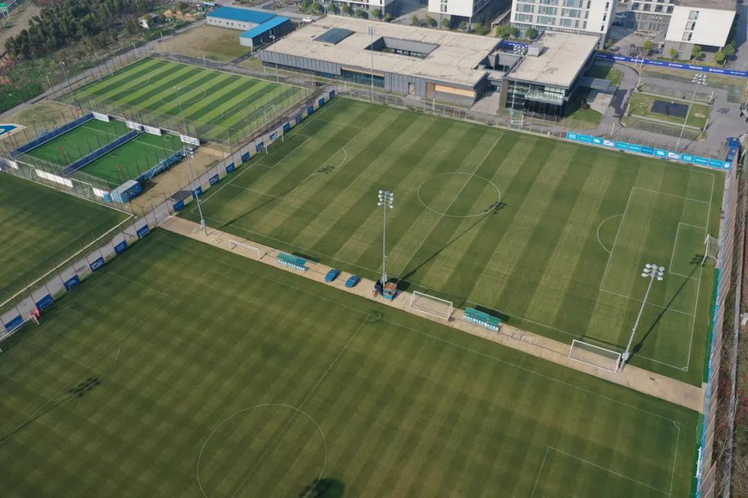 中超联赛突然倒地猝死,中超足球运动员死亡