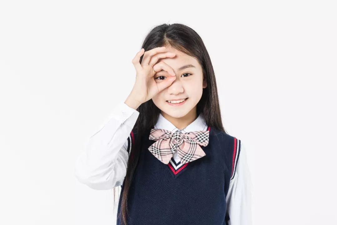 暑假来临别忘了给孩子检查视力,暑假来了怎样让孩子远离近视