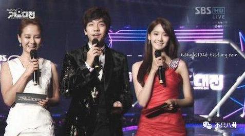 新恋情曝光后，李昇基却遭全网吐槽“疯了才会找这样的女友”...