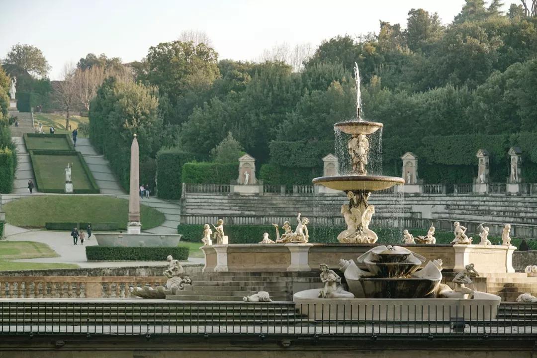 真美女，捐出千亿家产，成就世界顶级博物馆，稀世珍宝对全球开放