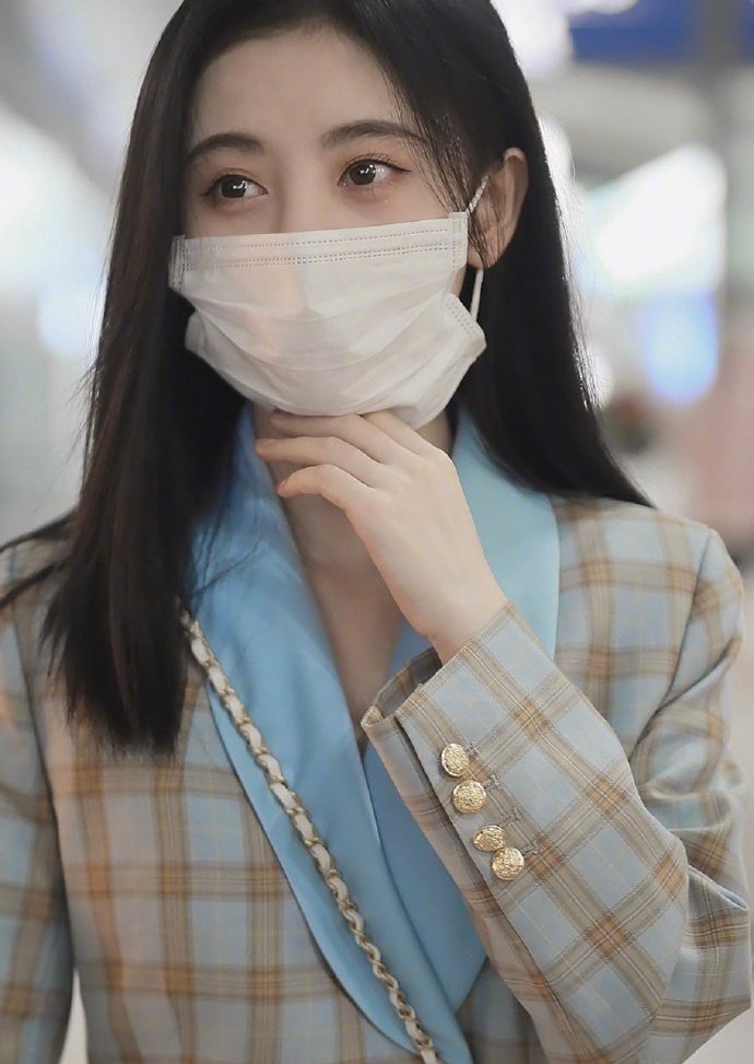 四千年美女鞠婧祎参加综艺垫肩,鞠婧祎澄清垫肩视频素材