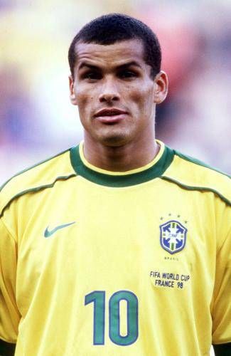 桑巴足球倒钩,桑巴足球彩虹过人