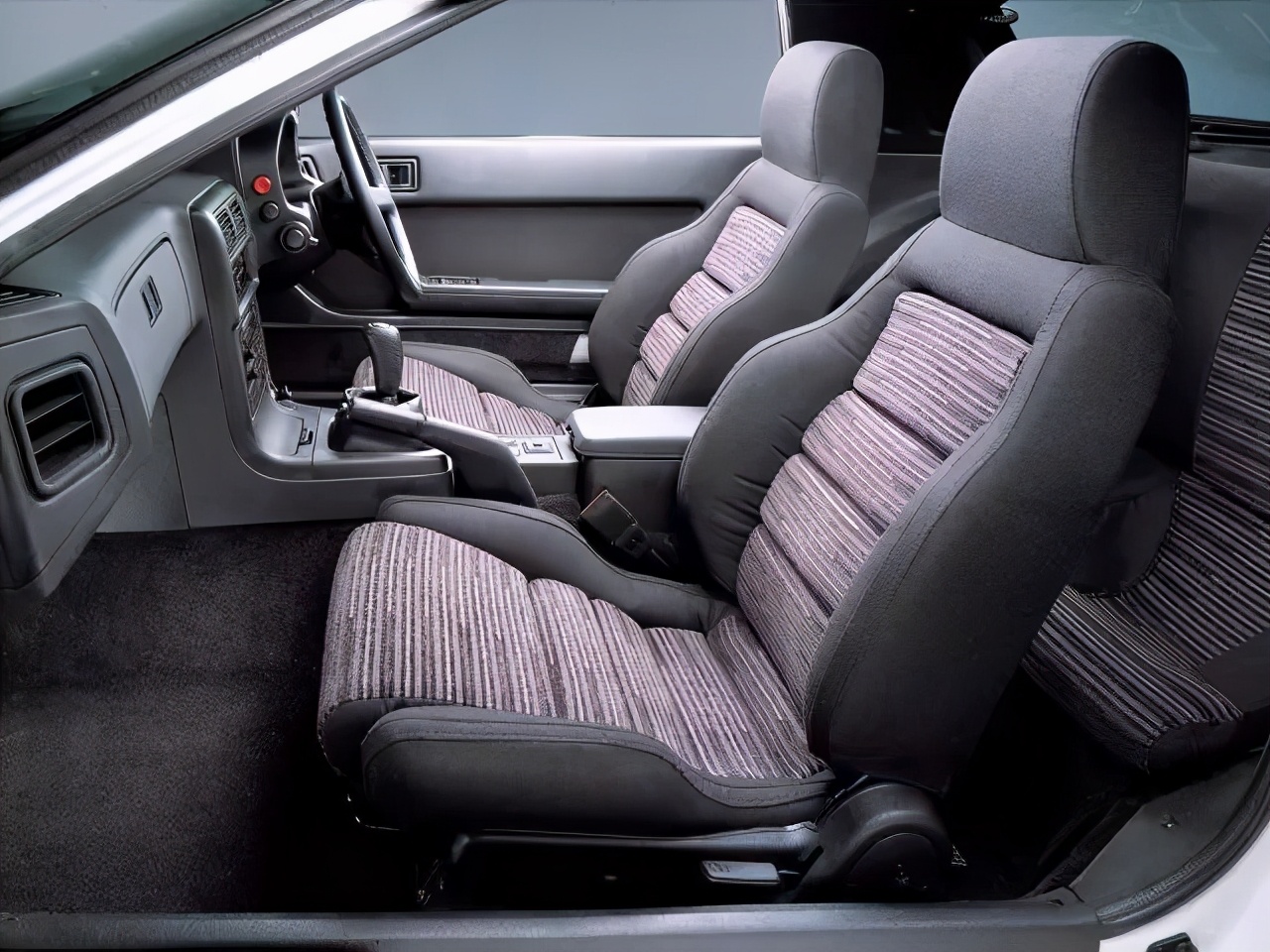 买下马自达rx-7转子引擎,马自达rx-7是转子发动机嘛