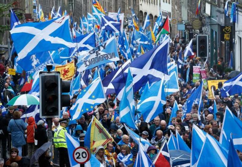 约翰逊最新大事,外媒约翰逊大选前面临内忧外患