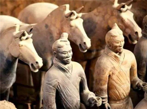兵马俑有哪些不为人知的一面,兵马俑中发现一张真脸历史