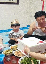 男子被车撞出3米求生欲,求生欲创造奇迹男子被撞