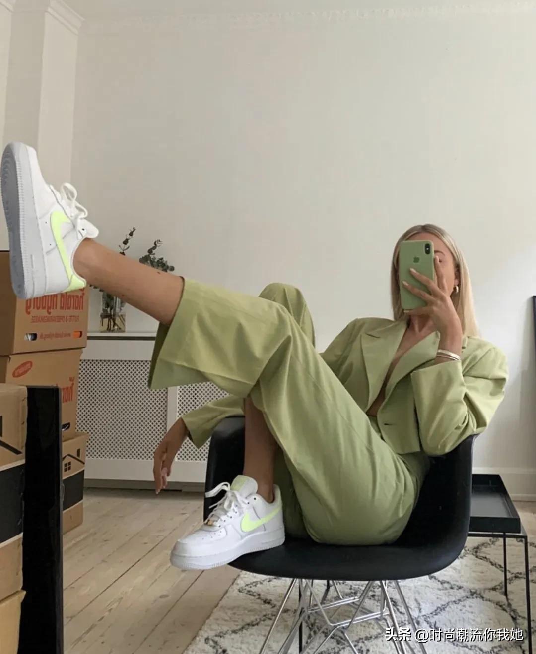 夏天穿马卡龙色系的长裤,马卡龙紫色裤子搭配