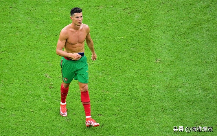 2021年最经典的公关案例分析：C罗移可乐事件引发了一场舆论风暴