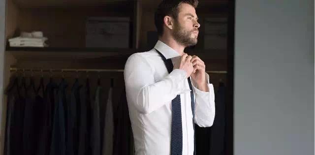 白衬衫在男生身上，为什么会有这么大的魅力？