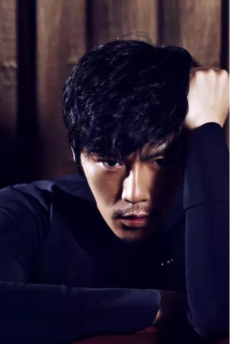 “浪荡子”秦昊的跌宕史，从戏混子到中年顶流，这5个女人太重要