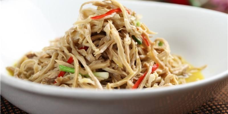 椒麻油炸鸡尖的做法,香酥鸡丝的做法和腌料