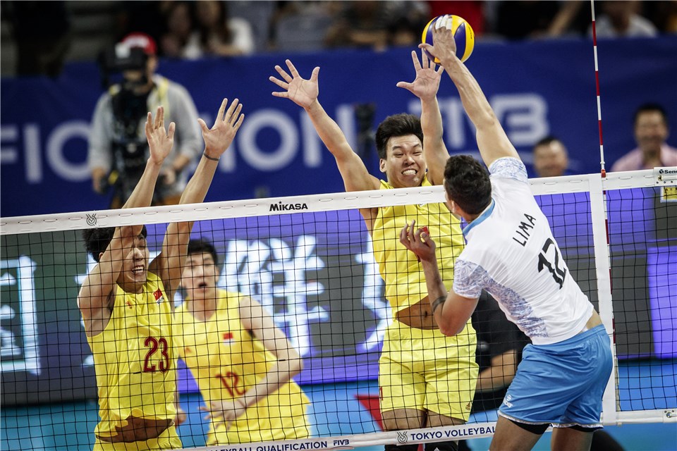 中国男子篮球球员工资高么,中国男子三大球