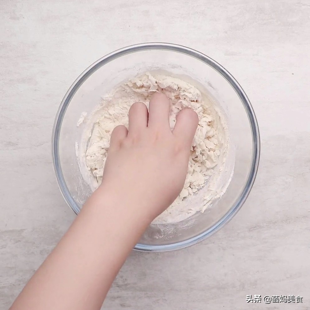 家常千层饼最家常的做法,营养早餐发面饼千层饼