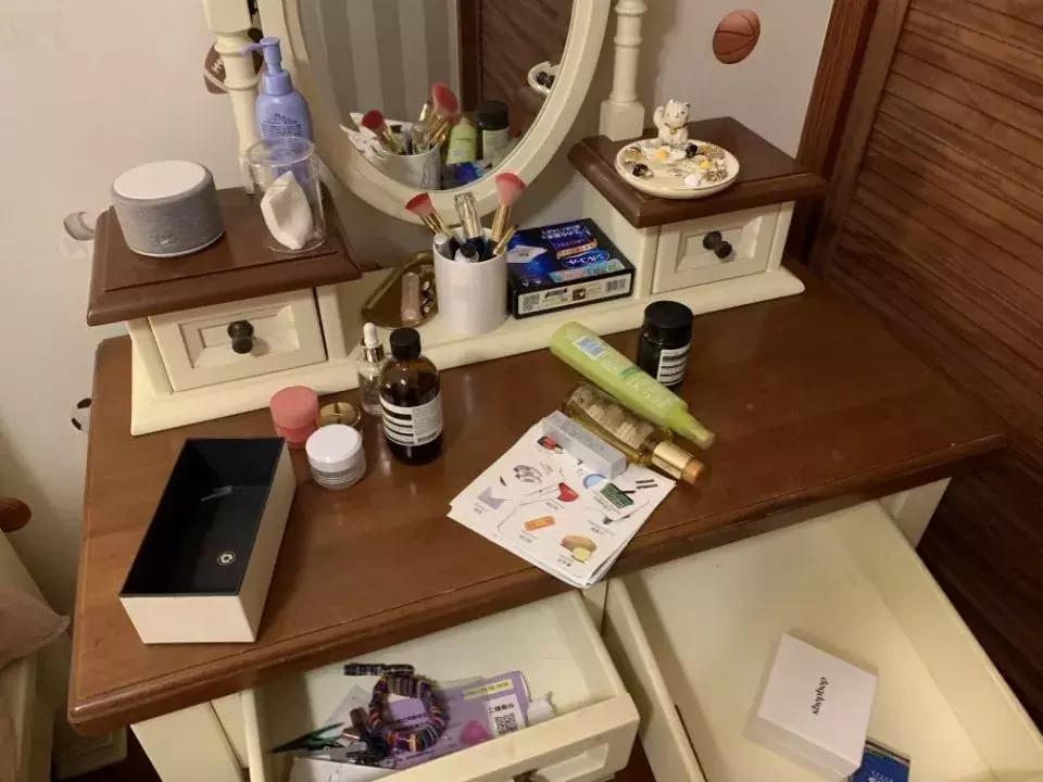 熊孩子垃圾分类妈妈崩溃了,熊孩子丢垃圾回来