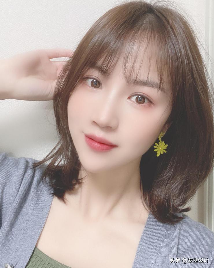 发型女2020流行发型中长发,中长发披发发型理发店