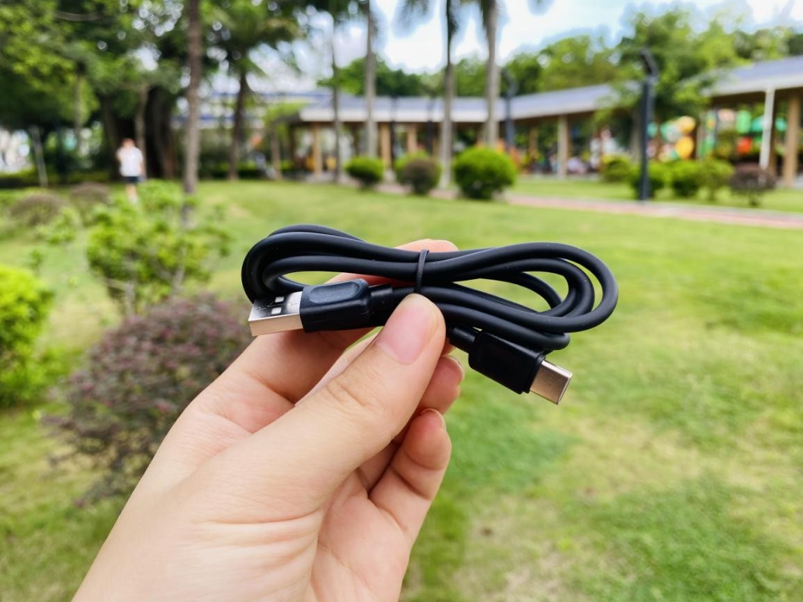 iwalk咔嗒宝评测,iwalk充电宝磁吸充电测试