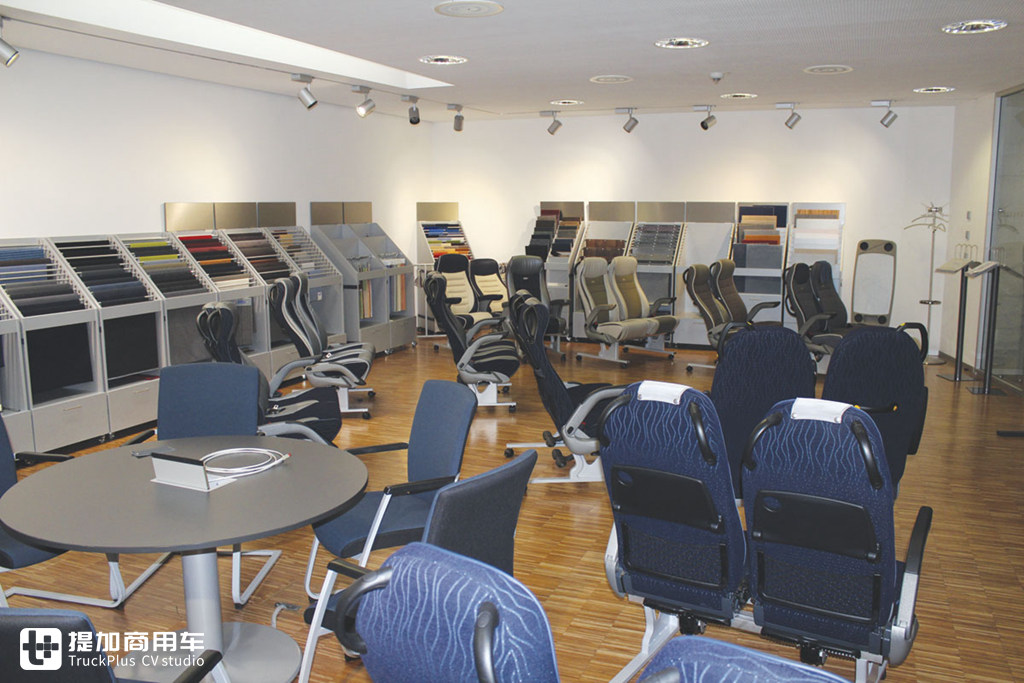 尼奥普兰starliner长多少米,尼奥普兰客车最新款