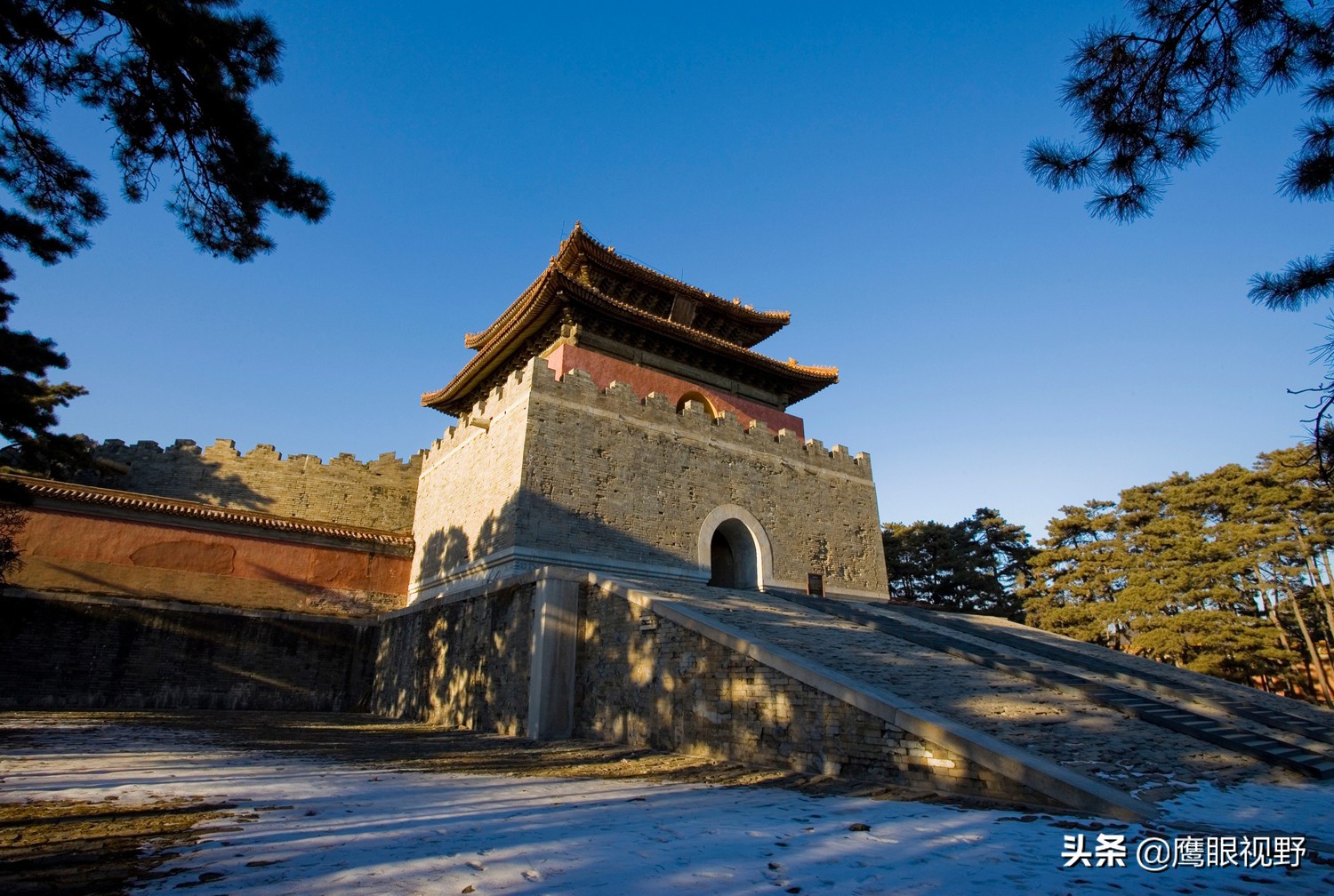 清朝皇帝为什么有清西陵和清东陵,清朝为什么选址清东陵