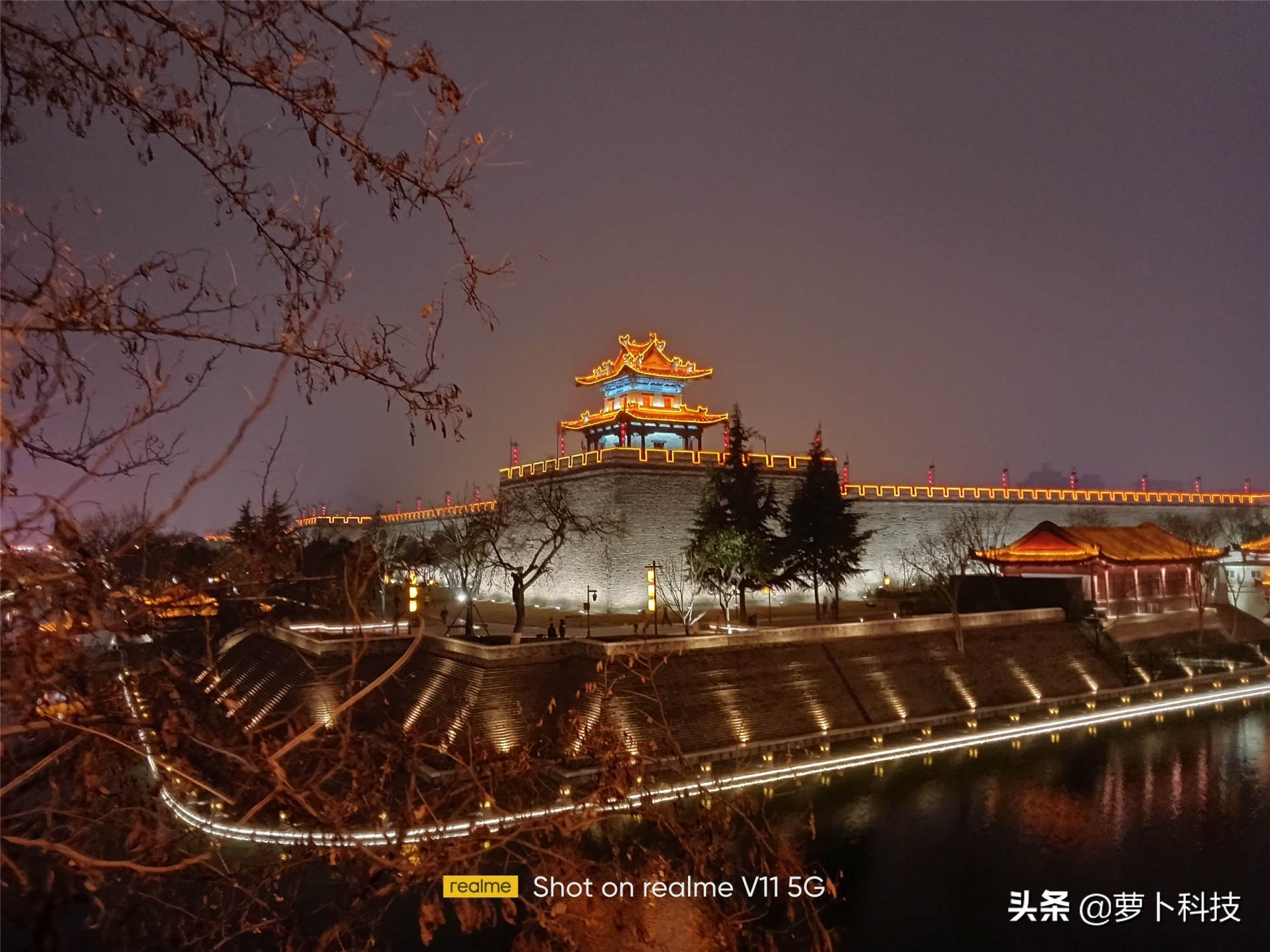 不妥协的千元性价比小钢炮，真我V11全方位体验