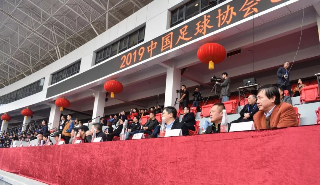 新赛季中乙联赛,武汉新华路体育场足球比赛