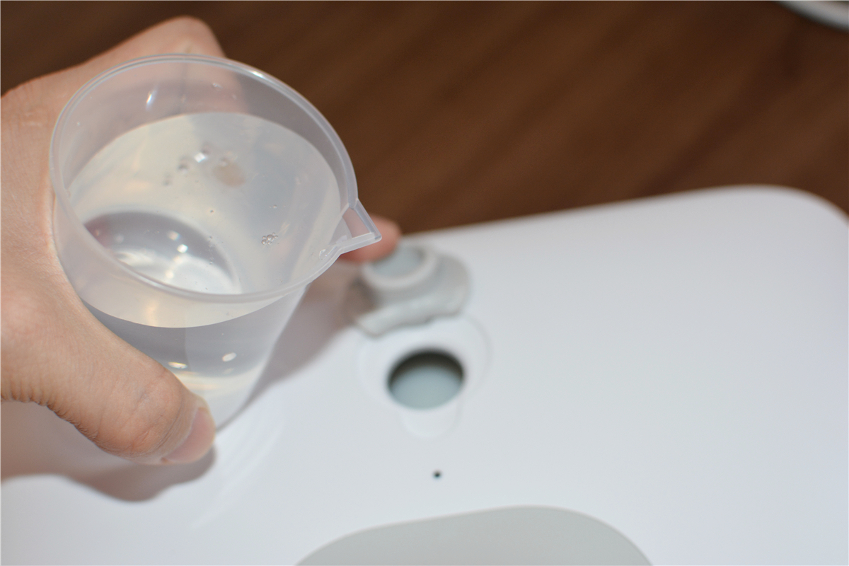 小米有品众筹上线洒哇地咔蒸汽拖把，即拖即干，性价比超高