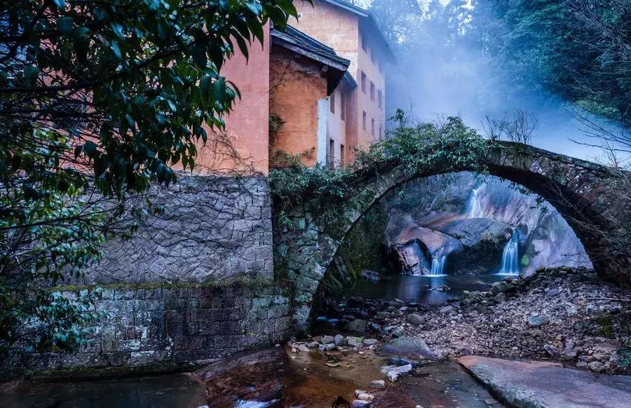 人死后去阴间的全过程、看醒了很多人