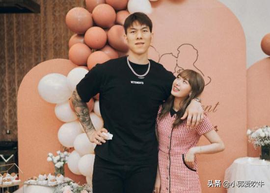 中国野球王者官宣啦！与未婚妻最萌身高差，野球收入远超CBA球员