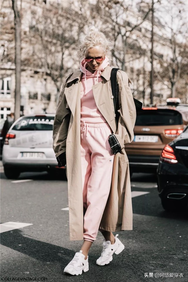 中长款风衣穿搭什么鞋,今年流行风衣运动鞋