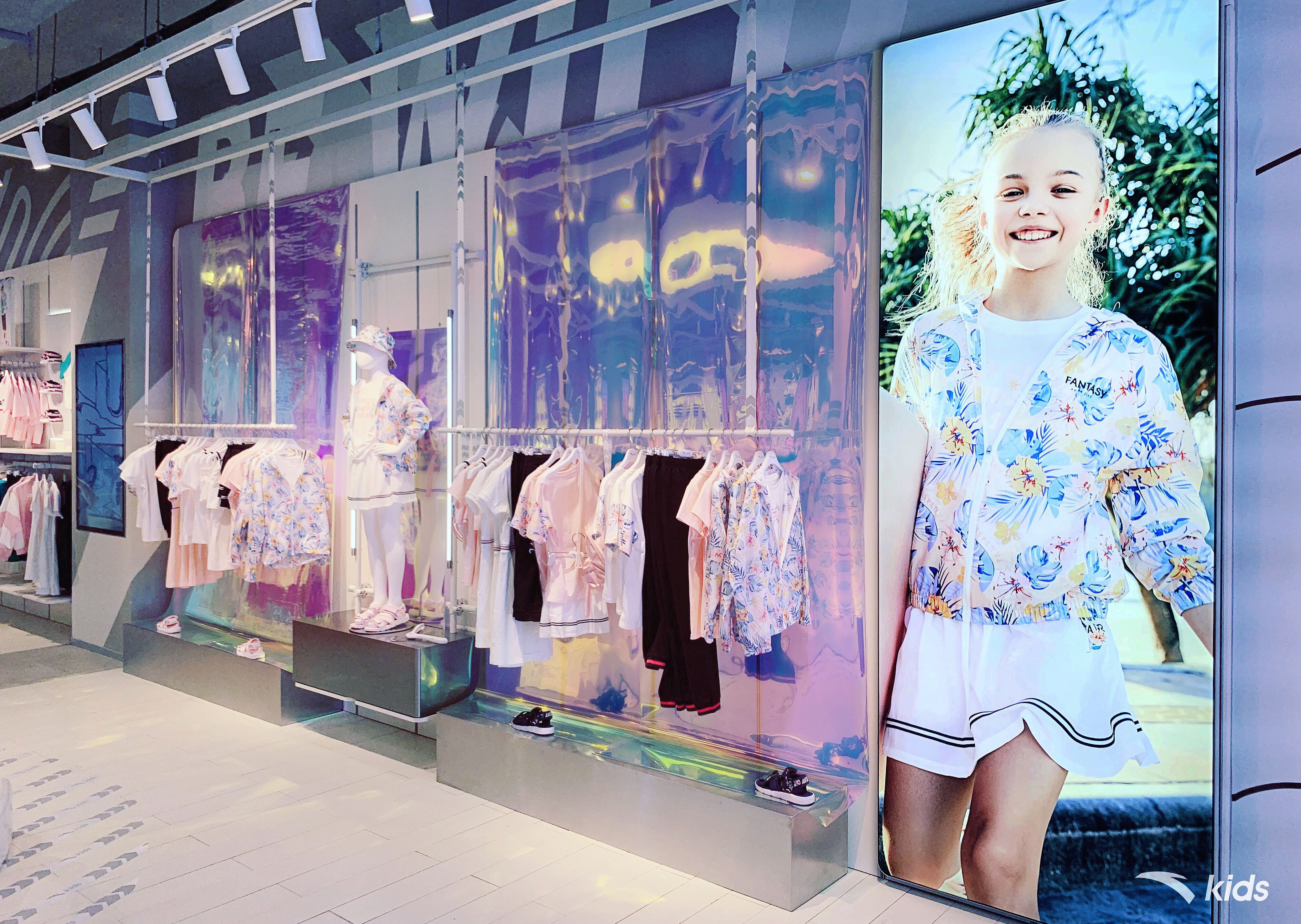 带娃打卡这家高颜值高人气童装店，做宜宾最潮的仔！