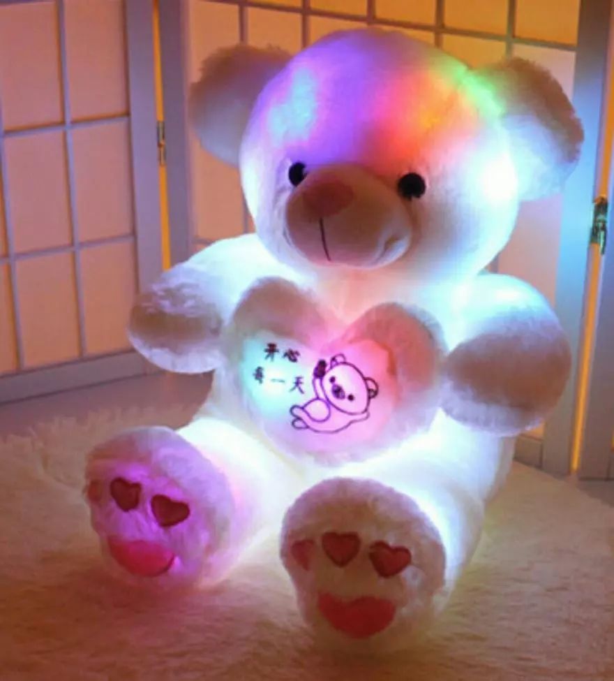 曾以为锦旗是直男送礼的巅峰，直至我收到了这个开光蟾蜍……