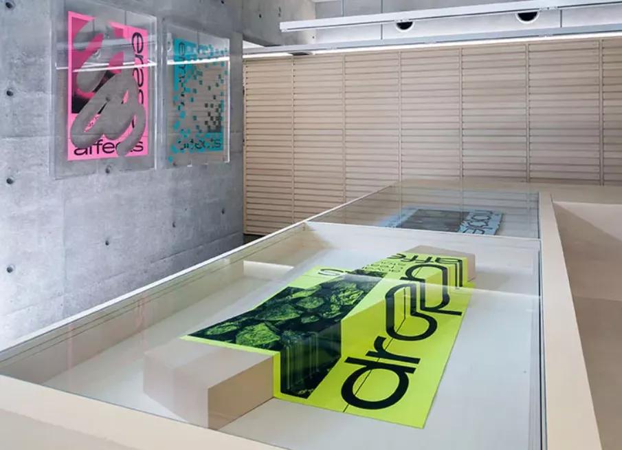 打碎常规！村上雅士的异形海报设计