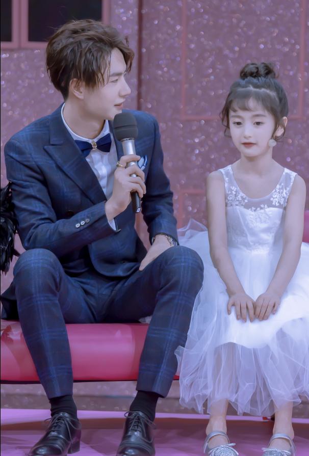 tfboys和王一博在乐华见面,2019微博之夜肖战王一博tfboys