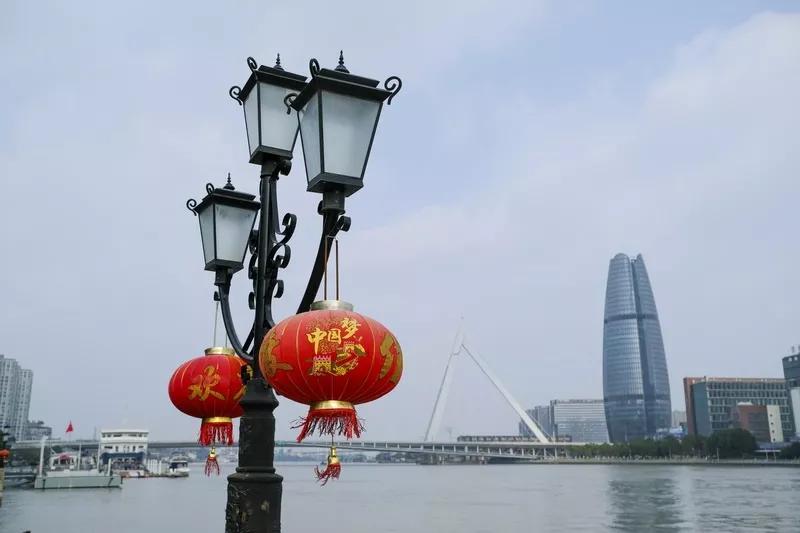 街拍20图：战“疫”中的宁波