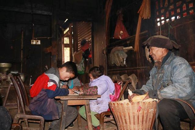 孩子的专注力不好怎么训练,娃专注力不够怎么办