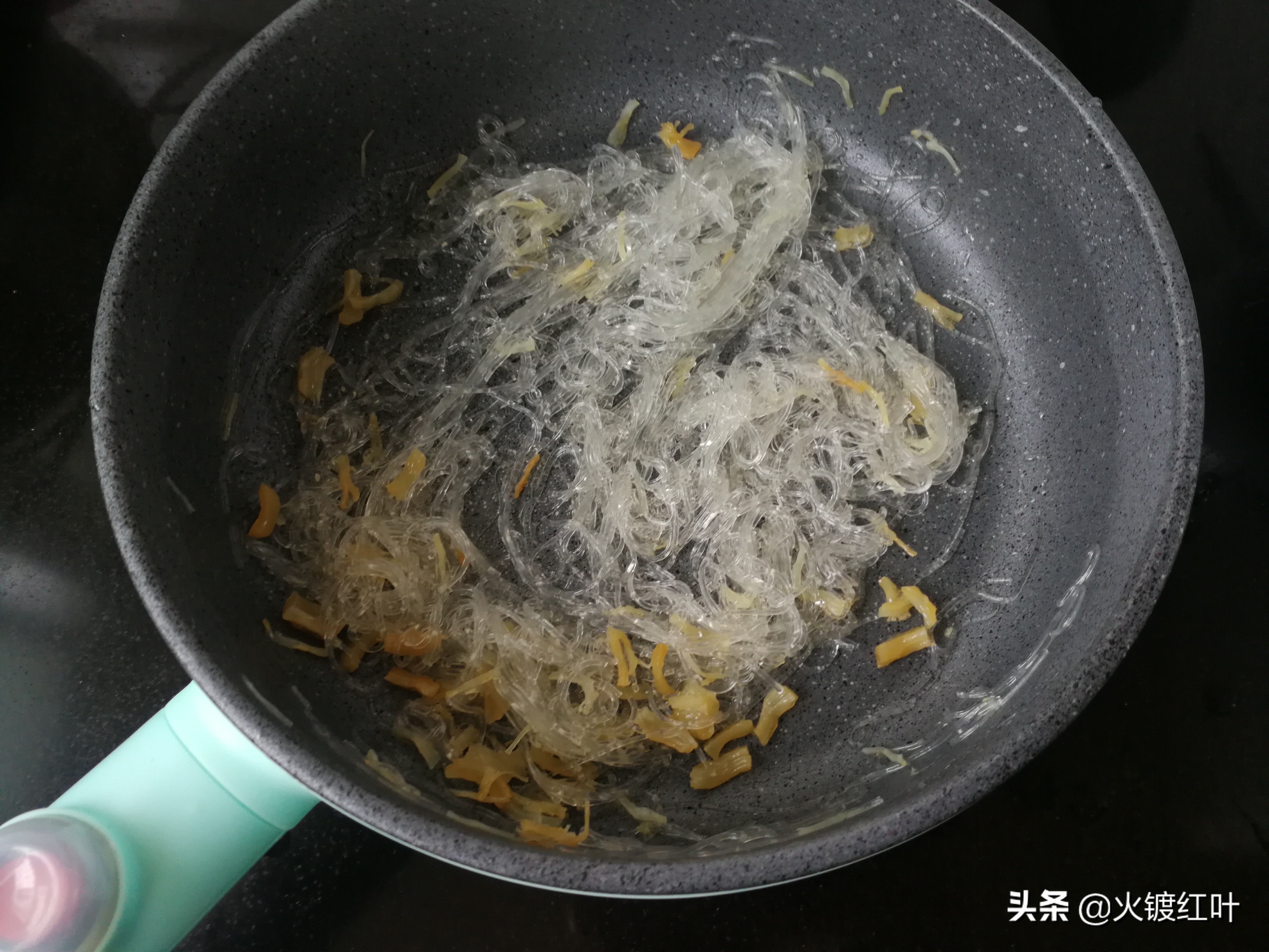 鱼翅最好吃的做法简单的,美味炒鱼翅的家常做法