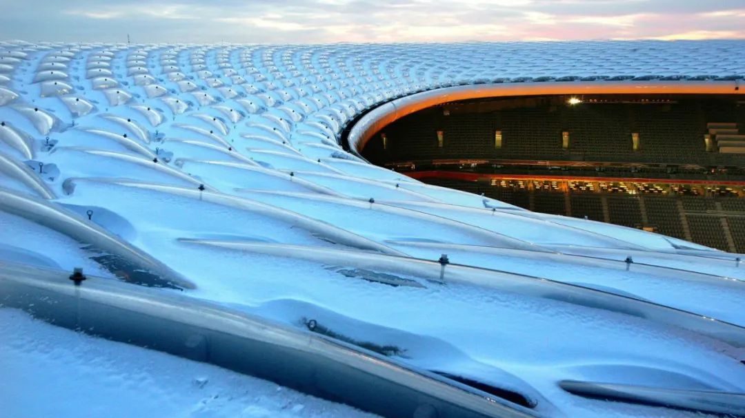 最漂亮的足球场设计图,荷花足球场