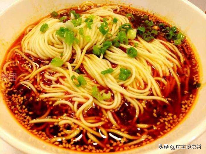 酸黄菜泡馍的正宗做法,小吃技术配方水城羊肉粉