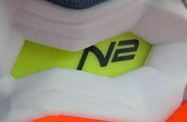 爱跑鞋,支撑型跑鞋和缓震型跑鞋