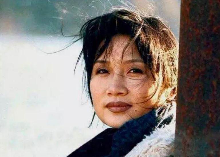 歌手李娜多少岁上五台山当尼姑了,李娜为什么去当尼姑