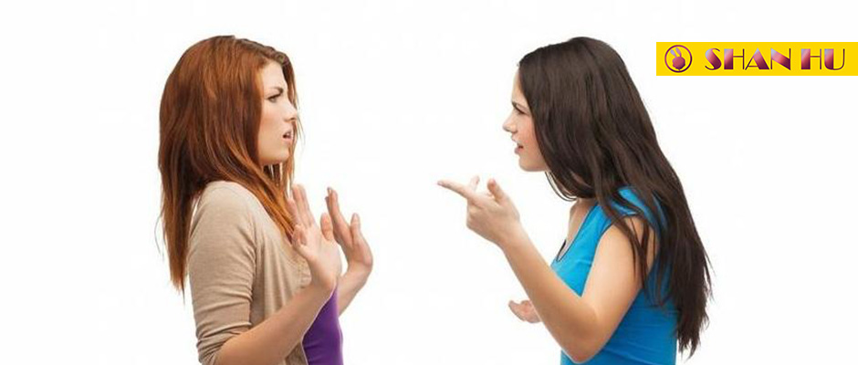 胸部一大一小是缺陷吗,胸一大一小是什么病