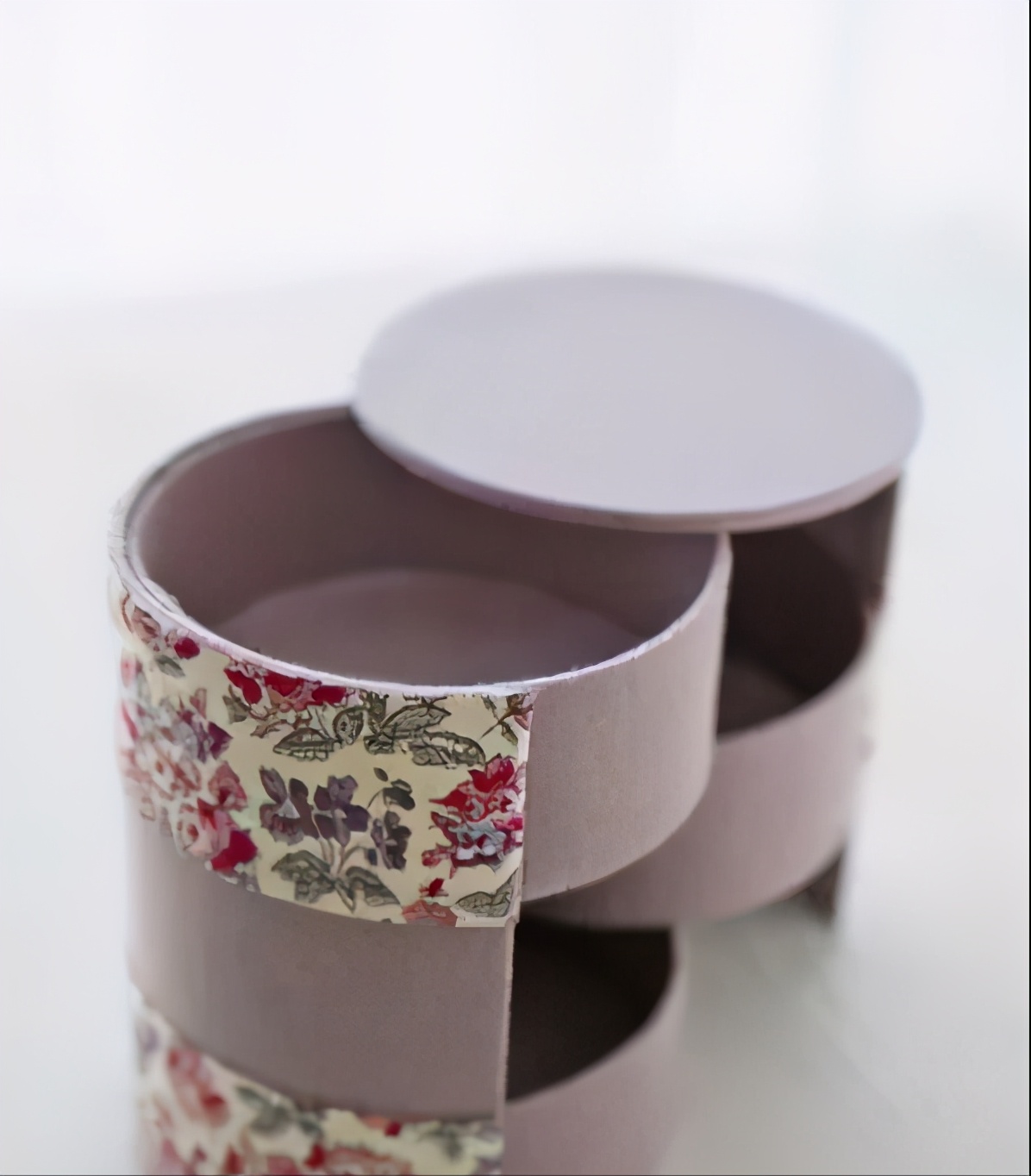 废旧纸板制作收纳盒教程,纸板自制墙壁收纳盒